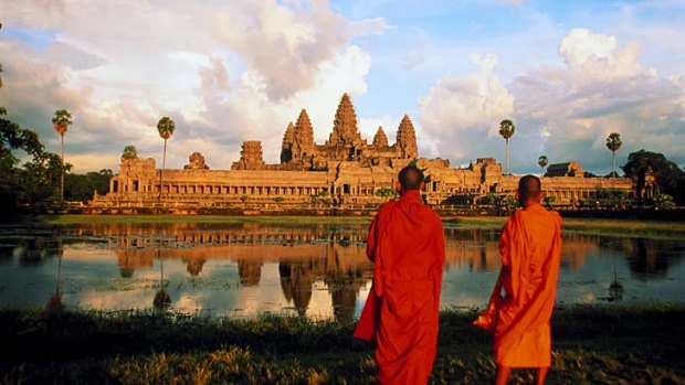 Work is scheduled to begin next month on the construction in India of a copy of Cambodia's 800-year-old Angkor Wat temple.
