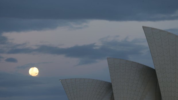 Supermoon over Sydney Opera House, November 2016.