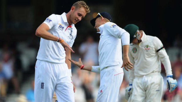 Darren Lehmann has called for Australian fans to send Stuart Broad "home crying" from the upcoming Ashes series.