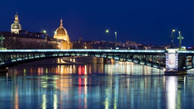 Pont de l'Universite.