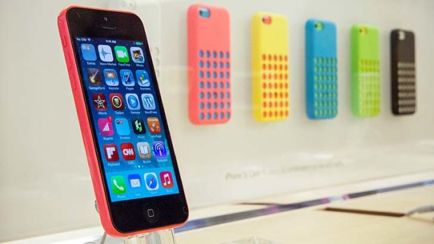 iPhone 5c: Apple is cutting orders, sources say.