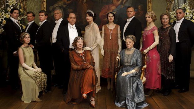 Downton Abbey's Christmas special will feature the Crawleys going to Buckingham Palace to dine with the Windsors.