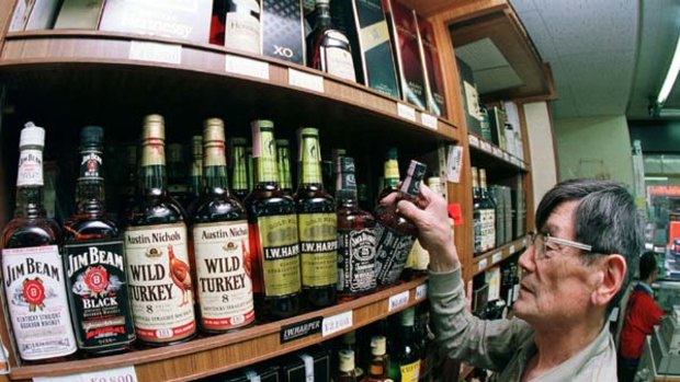 battle-to-get-duty-free-bottles-on-board