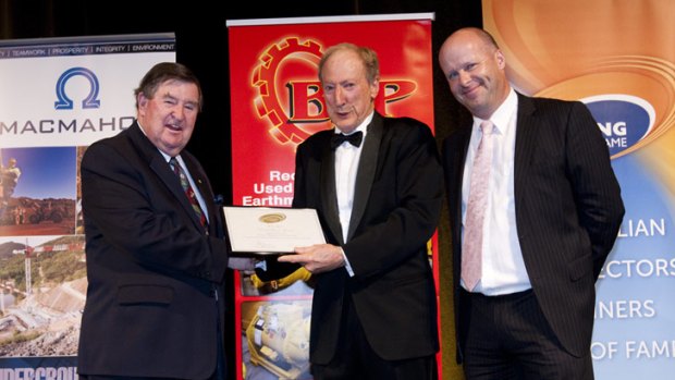 Peter Jones (Chairman Mining Hall of Fame), Ron Manners (Inductee), Andrew Govey (CEO Mining Hall of Fame)