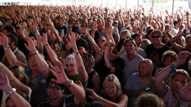 The crowd at the Mojo stage during the 24th Annual Byron Bay Bluesfest.
