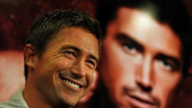 Sydney FC says they are still talking to Harry Kewell's agent.