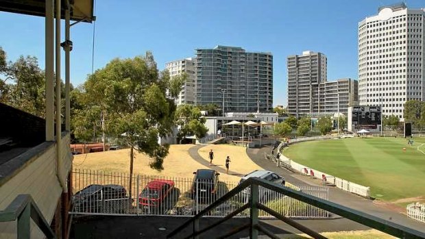 St Kilda's Junction Oval may be shared between St Kilda Football Club and Cricket Victoria under AFL-state government plans.