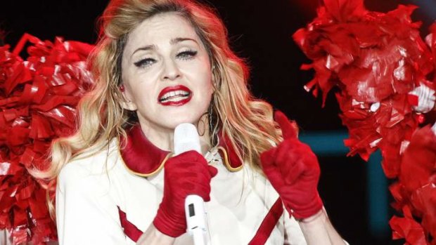 Madonna is auctioning off her Fernand Leger painting to raise money for charity.