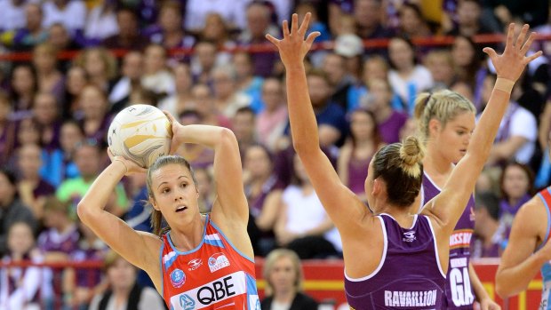 Confidence: Paige Hadley looks for options during last year's epic ANZ Championship grand final loss to Queensland.