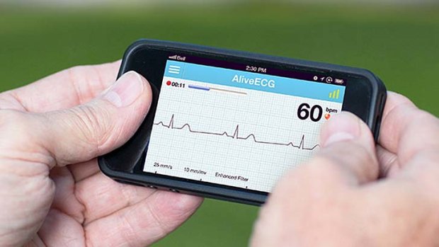 The AliveCor Heart Monitor smartphonec case.