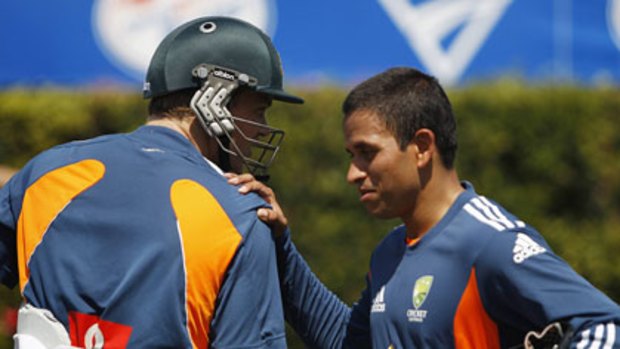 Michael Beer and Usman Khawaja chat during practice at the SCG.