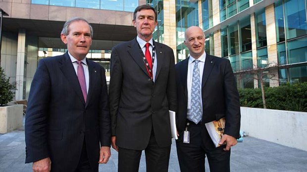 The expert panel on asylum seekers, Michael L'Estrange, Angus Houston and Paris Aristotle have handed their recommendationst to the government.