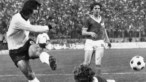 West Germany's Gerd M&uuml;ller lets fly during the  World Cup first-round match against East Germany on June 22, 1974 in Hamburg.
