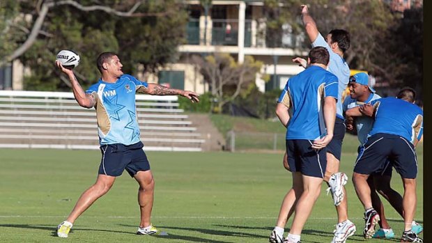 Watch out Joe Flacco &#8230; NRL All-Star Willie Mason turned quarterback at training on Wednesday.