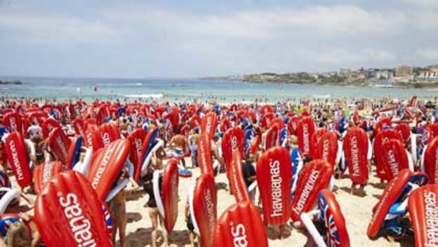 File:World record attempt at the Havaianas Australia Day Thong