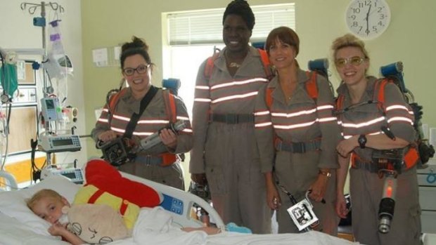 The female cast of the new Ghostbusters film Melissa McCarthy, Leslie Jones, Kristen Wiig and Kate McKinnon and visited sick children over the weekend.