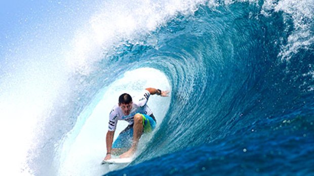 Andy Irons competing in the Billabong Pro Tahiti in September.