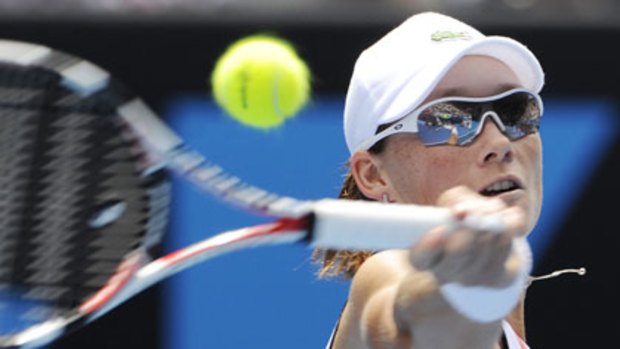 Samantha Stosur was pushed to three sets by Chinese qualifier Xinyun Han.