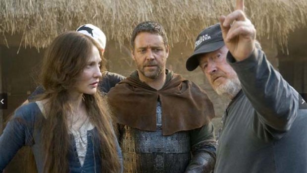 On set ... Cate Blanchett, Russell Crowe and Ridley Scott.