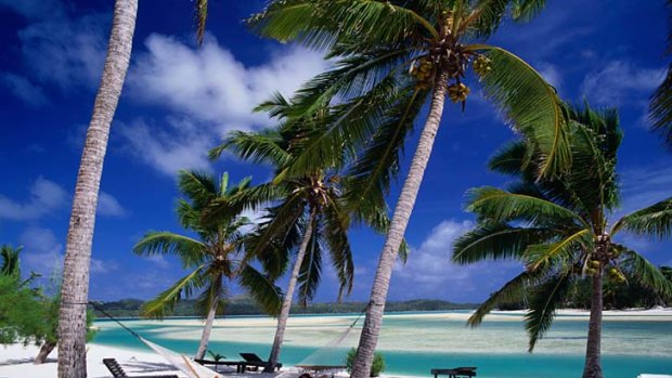 Environmental footprint ... blue-sky dreaming on Aitutaki.