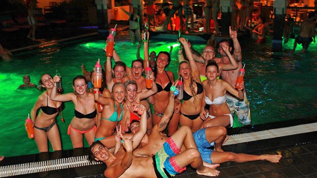 Australian schoolies party in Bali.