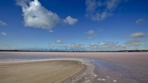 The shores of Pink Lakes in the Murray-Sunset National Park.