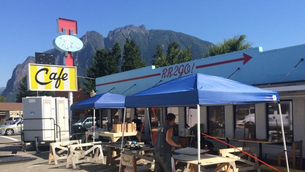 Something suspicious going down at the RR Diner in North Bend.