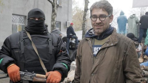American journalist Simon Ostrovsky has been released in eastern Ukraine.