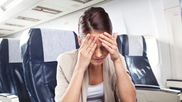 A new study suggests that regulating oxygen in take could help cure jet lag.