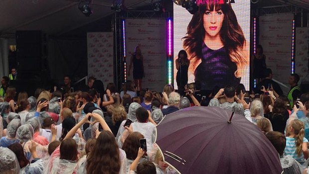 The crowd gathered at Whitford City gives an idea of Samantha Jade's growing popularity, less than a year after she vowed to quit the music game.