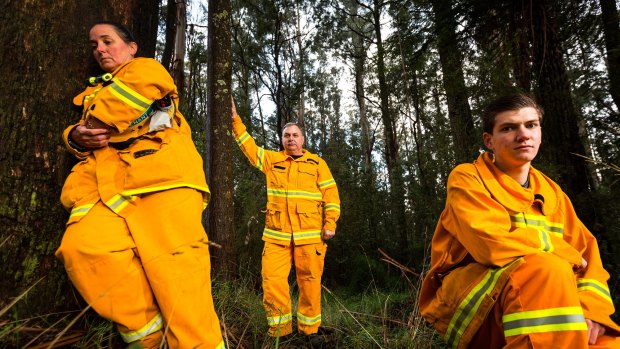 Sassafras/Ferny Creek CFA members (l-r) Sarah Krumins, Shane Miller and Harry English 