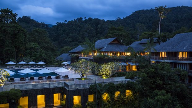 The Datai Langkawi has been designed to be enveloped by the surrounding rainforest that cascades from the mountains to the ocean. 