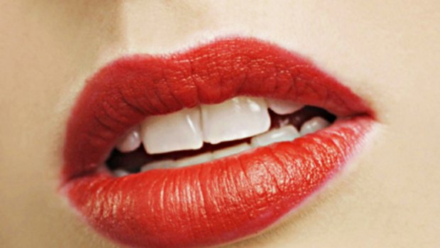 Red alert ... FDA finds lead in red shades of lipstick.