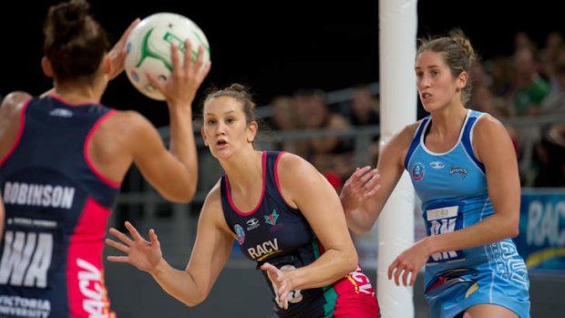 Madison Robinson puts the Vixens into attack.