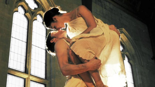 Classic ... Ty King-Wall and Robyn Hendricks in Graeme Murphy's <i>Romeo & Juliet</i>.