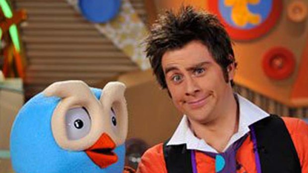Hoot (left) and Jimmy Giggle (Right) host "Giggle and Hoot" on ABC2.