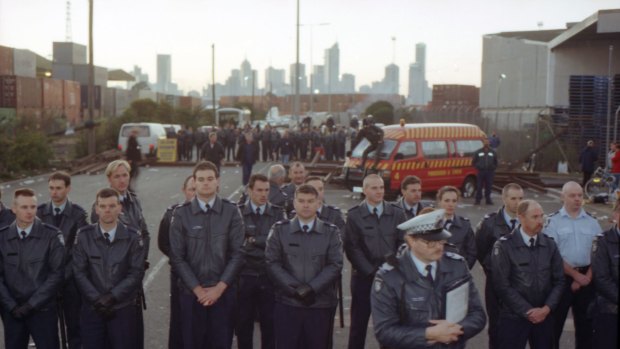 Police line up against picketers at Swanson Dock, Melbourne. April 18, 1998.