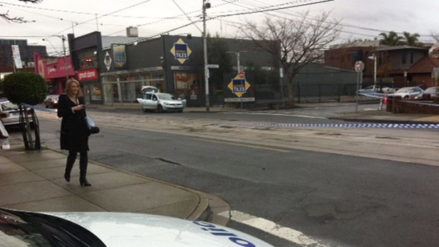 Police have closed off Commercial Road at Prahran, where a mobile drug lab has been found in a car.