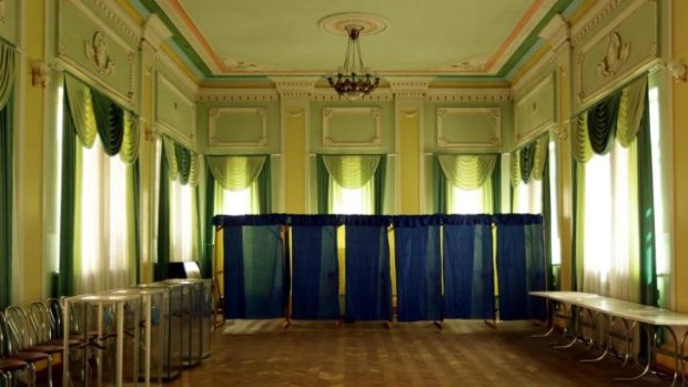 Deserted: A polling station in the east Ukrainian town of Novgorodskoe.