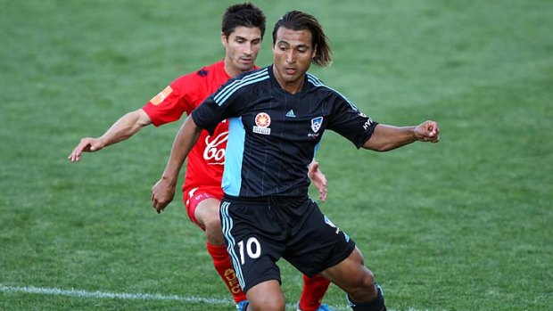 In form: Sydney FC's Nick Carle is injury free.