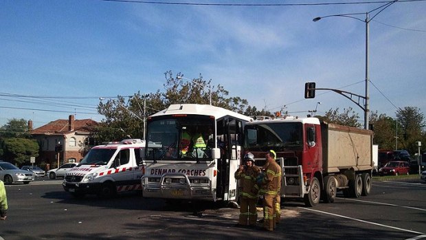 operate now hospital tourist bus crash