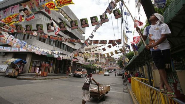 A street scene in Manila, Philippines.