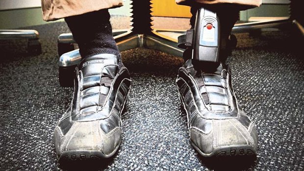 One foot out the door ... the company responsible for providing the electronic monitoring of serious criminals failed to complete its contract due to financial difficulties.