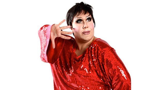 Ashley channels entertainment icon, Liza Minnelli, in his charismatic hit show Liza (On an E).