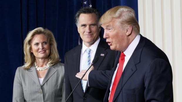 "He's smart, he's sharp" ... Donald Trump (R) endorses US Republican presidential candidate Mitt Romney.