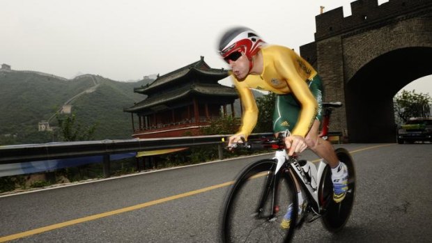 Cadel Evans competing in the men's time trials at the Beijing Olympics in 2008.