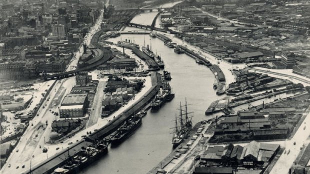 Yarra River from the air, 1925. Image courtesy Public Record Office Victoria.