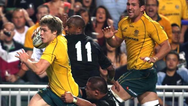 James O'Connor scores the match-winning try for the Wallabies in the Hong Kong Bledisloe.