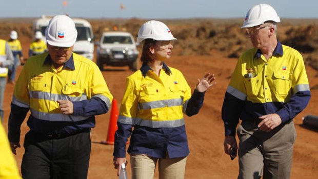 Julia Gillard on Barrow Island with managing directors of Chevron Australia, Roy Krzywosinski, and Gorgon, Colin Beckett.