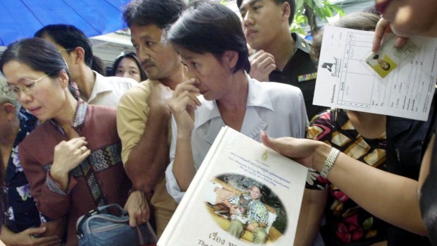 The King's book about a stray dog called Thongdaeng became a bestseller.